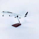 Lufthansa Boeing (New Livery)