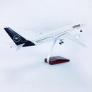 Lufthansa Boeing (New Livery)